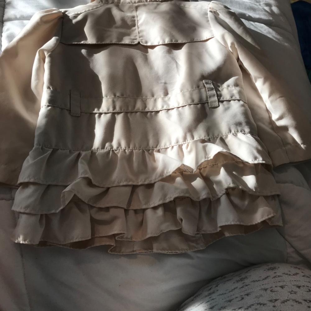 Toddlers Ruffle trench - Picture 4 of 5